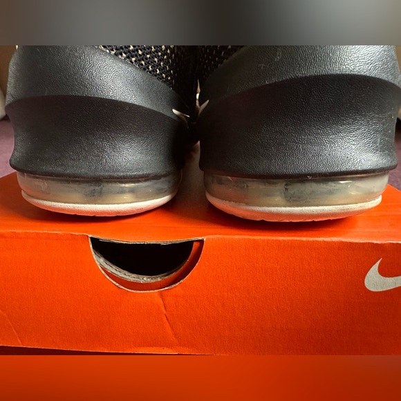 Men’s Nike Air Max Infuriate Low; Black White & Gold; size 8 - Picture 8 of 11